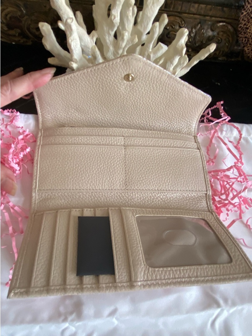 🌸 Iridescent PEARL ADMIRE VERONICA Brahmin Wallet NEW!! - Picture 4 of 7